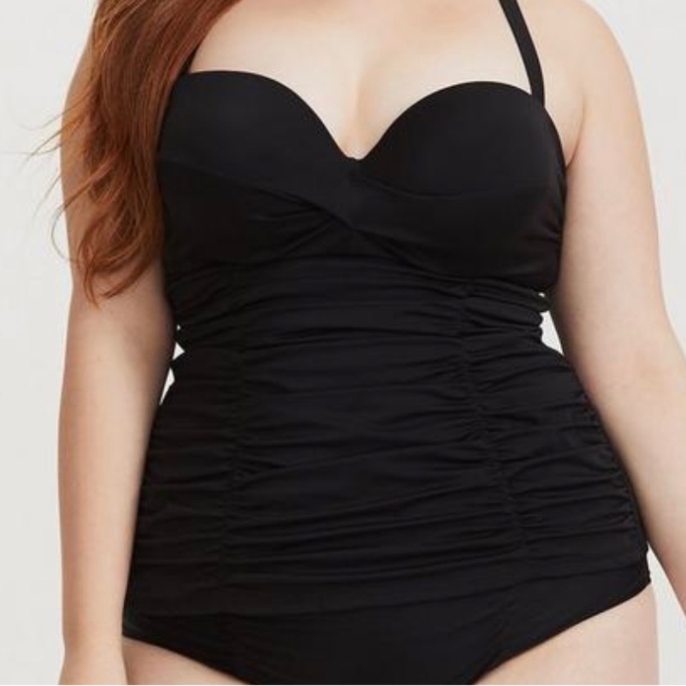 EUC Torrid “vixen collection” Black Ruched Tankini 3X - no straps included